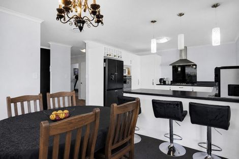 Photo of property in 5 Reremoana Close, Hawera, 4610