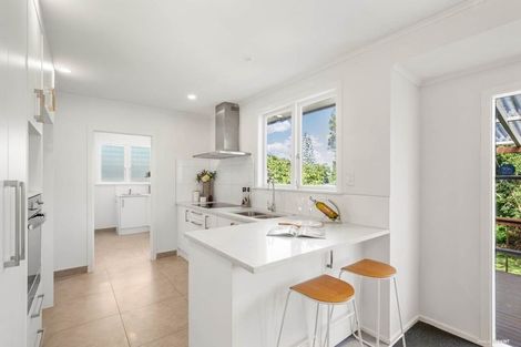 Photo of property in 544 Glenfield Road, Glenfield, Auckland, 0629