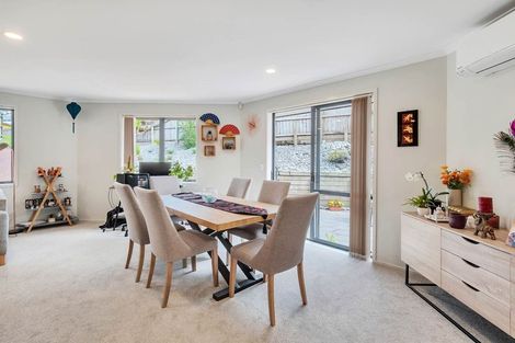 Photo of property in 15 San Pedro Place, Henderson, Auckland, 0612