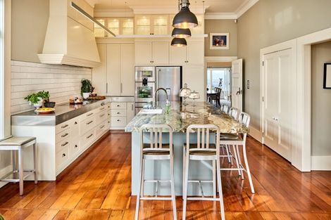 Photo of property in 52 Central Terrace, Kelburn, Wellington, 6012