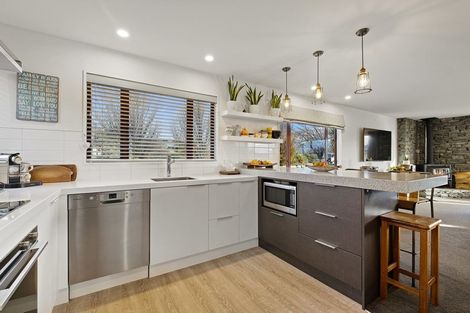 Photo of property in 15 Allenby Place, Wanaka, 9305