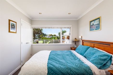 Photo of property in 1/2 Elizabeth Place, Mairangi Bay, Auckland, 0630