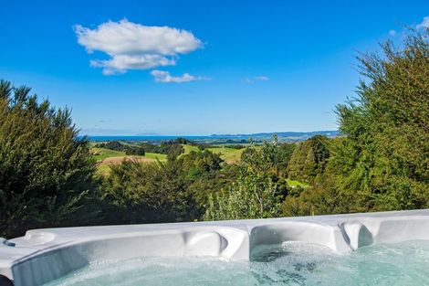 Photo of property in 633 Ormiston Road, Waipu, 0582