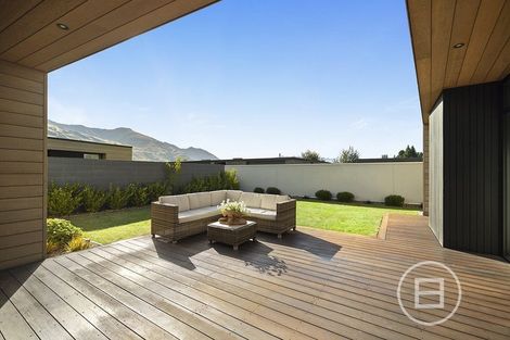 Photo of property in 4 Stackbrae Avenue, Wanaka, 9305