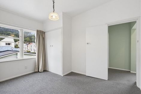 Photo of property in 43 Brougham Street, Mount Victoria, Wellington, 6011