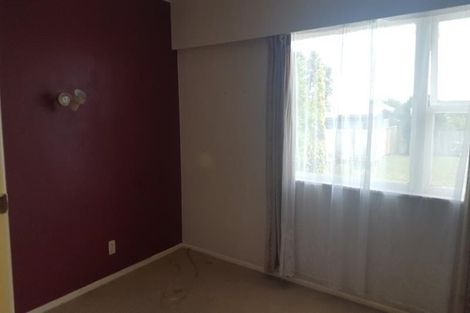 Photo of property in 25 Ellesmere Crescent, Pakuranga Heights, Auckland, 2010
