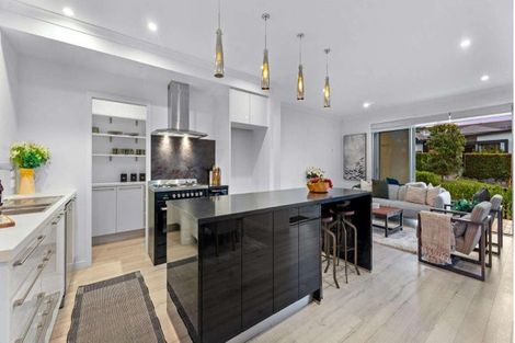 Photo of property in 1 Cilliers Drive, Silverdale, 0932