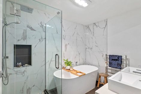 Photo of property in 40 Pitcairn Crescent, Bryndwr, Christchurch, 8053