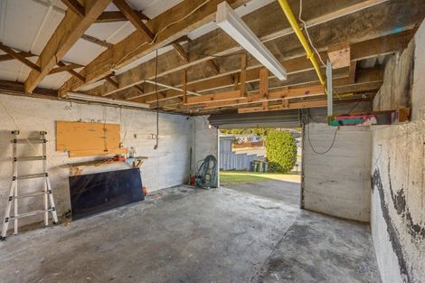 Photo of property in 16 Kenmore Street, Westown, New Plymouth, 4310