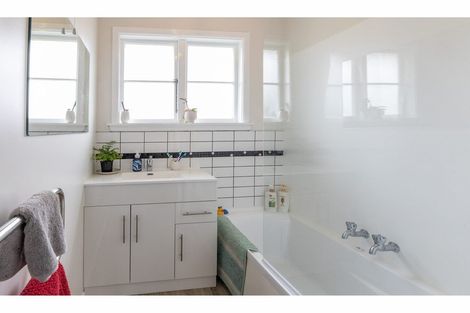 Photo of property in 54 Farquhars Road, Redwood, Christchurch, 8051