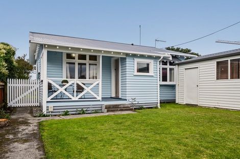 Photo of property in 43 Lyn Street, Lynmouth, New Plymouth, 4310