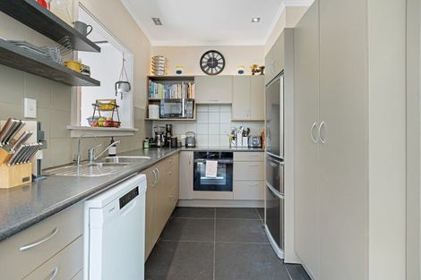 Photo of property in 123 Govett Avenue, Frankleigh Park, New Plymouth, 4310