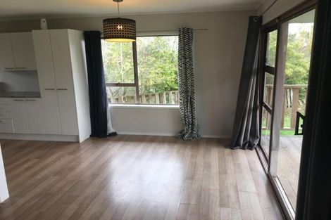 Photo of property in 2/38 Kirrie Avenue, Te Atatu South, Auckland, 0610