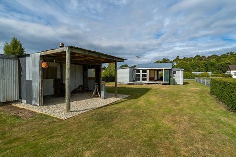 Photo of property in 15 Wratten Road, Owaka, 9585