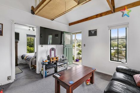 Photo of property in 2/9 Montgomery Street, Stokes Valley, Lower Hutt, 5019