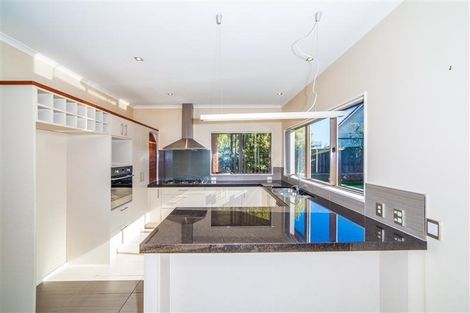 Photo of property in 16f Lincoln Road, Henderson, Auckland, 0610