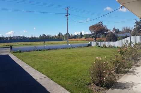 Photo of property in 37 Leeston And Lake Road, Leeston, 7632