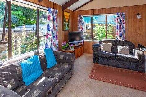 Photo of property in 118 Everitt Crescent, Whangamata, 3620