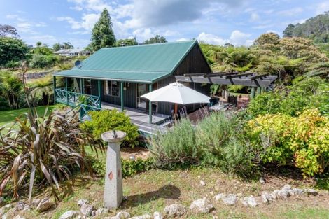 Photo of property in 1 Tutaritari Road, Hahei, Whitianga, 3591