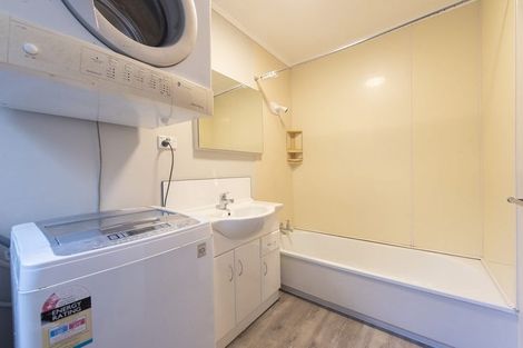 Photo of property in 41 Chartwell Drive, Crofton Downs, Wellington, 6035