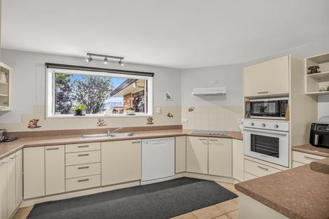 Photo of property in 14 Clifford Place, Amberley, 7410