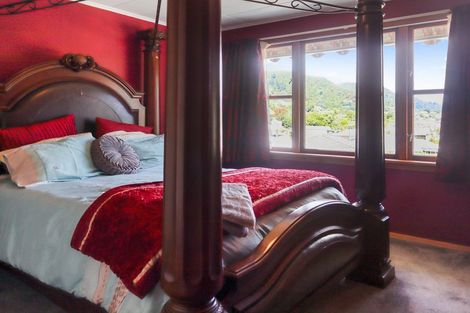 Photo of property in 116 Waikawa Road, Picton, 7220