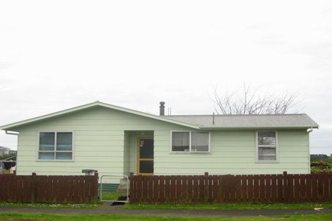 Photo of property in 1 Leon Place, Waitara, 4320