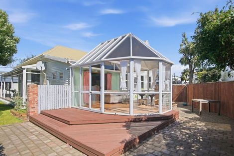 Photo of property in 133 Somerfield Street, Somerfield, Christchurch, 8024