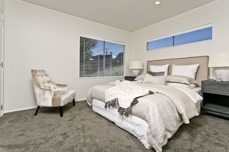 Photo of property in 58 Carlisle Road, Browns Bay, Auckland, 0630