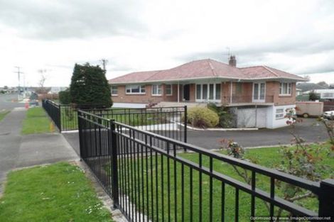 Photo of property in 2 Great South Road, Papakura, 2110