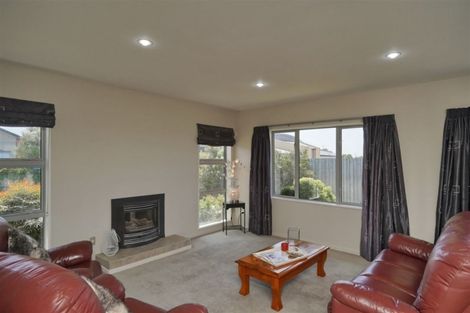 Photo of property in 11 Saint Peters Close, Woolston, Christchurch, 8062