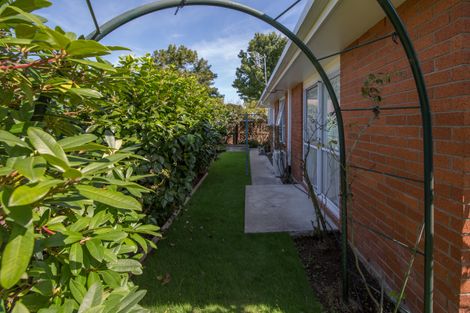 Photo of property in 2/125 Hawthornden Road, Avonhead, Christchurch, 8042