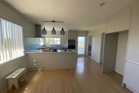 Photo of property in 28 Stredwick Drive, Torbay, Auckland, 0630