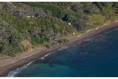 Photo of property in 356 Rockell Road, Whananaki, Hikurangi, 0181