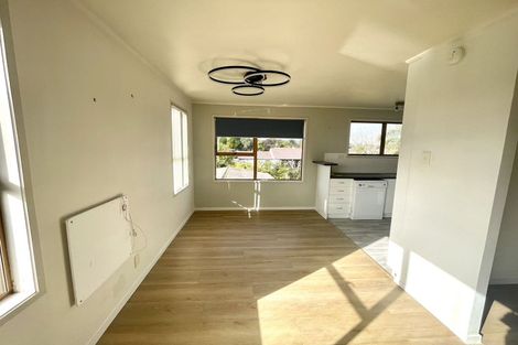 Photo of property in 9 Darren Crescent, Half Moon Bay, Auckland, 2012