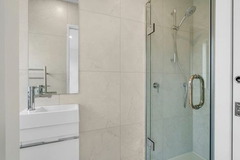 Photo of property in 1/2 Windermere Crescent, Blockhouse Bay, Auckland, 0600