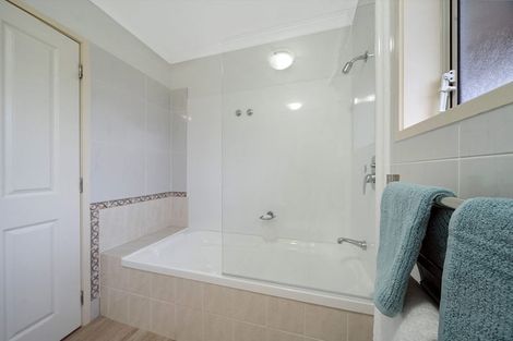 Photo of property in 30 Tauranga Place, Orewa, 0931