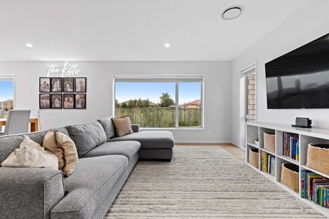 Photo of property in 58 Whatumairangi Way, Owhata, Rotorua, 3010