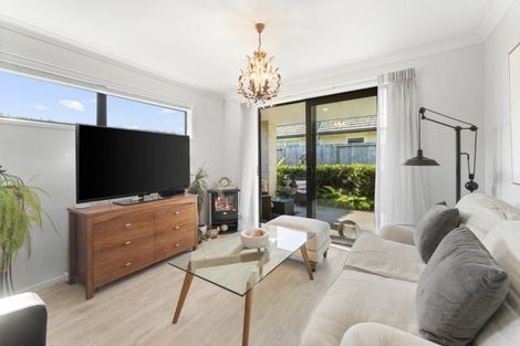 Photo of property in 17 Charlotte Drive, Omokoroa, 3114