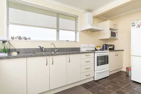 Photo of property in 14 Winston Place, Kew, Dunedin, 9012