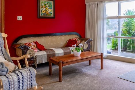 Photo of property in 26 Barron Drive, Green Bay, Auckland, 0604