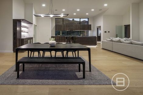 Photo of property in 5 Red Deer Rise, Kelvin Heights, Queenstown, 9300