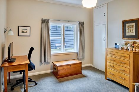 Photo of property in 372 Muritai Road, Eastbourne, Lower Hutt, 5013