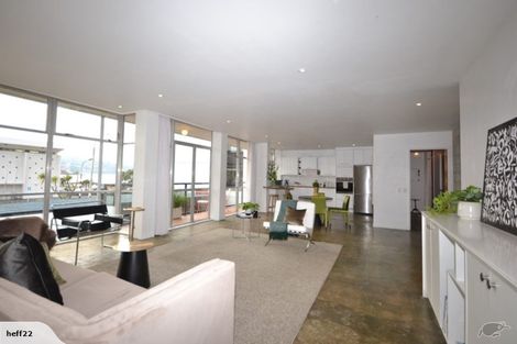 Photo of property in Dorchester Apartments, 144 Oriental Parade, Oriental Bay, Wellington, 6011