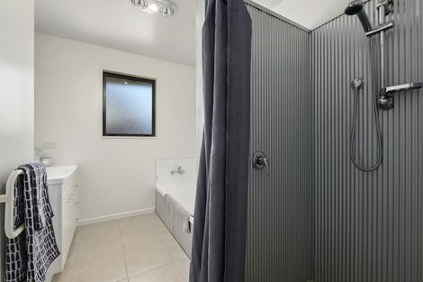 Photo of property in 48 Rob Roy Lane, Wanaka, 9305