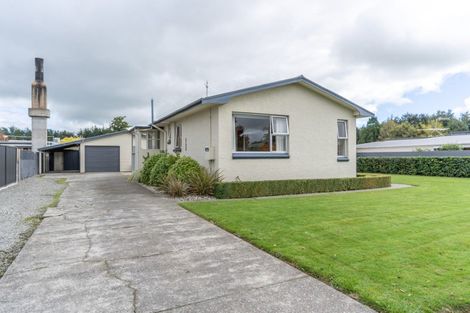 Photo of property in 10 Hillary Street, Winton, 9720