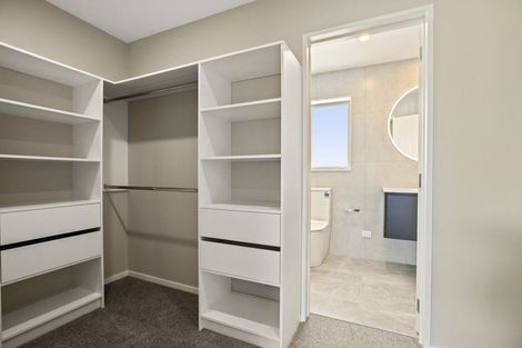 Photo of property in 47a Gossamer Drive, Pakuranga Heights, Auckland, 2010