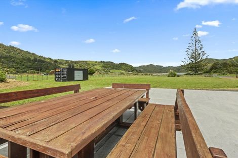 Photo of property in 35 Te Mahoe Road, Mokau, 4376