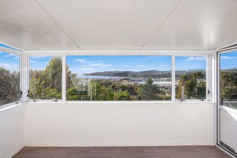 Photo of property in 21 Waiho Terrace, Elsdon, Porirua, 5022