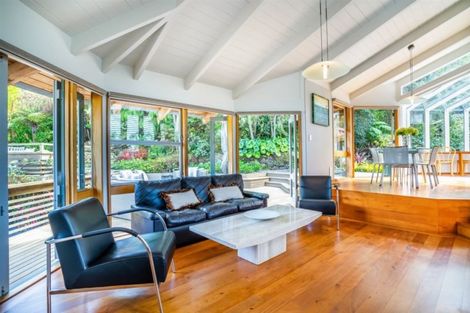 Photo of property in 50 Braemar Road, Castor Bay, Auckland, 0620